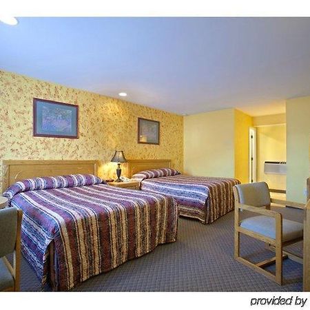 Americas Best Value Inn 로즈버그 객실 사진